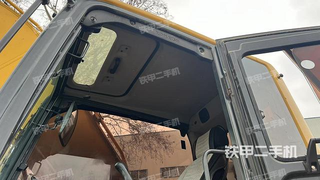 頂棚整體（駕駛室部分）