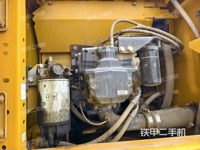 電瓶（大件艙室）