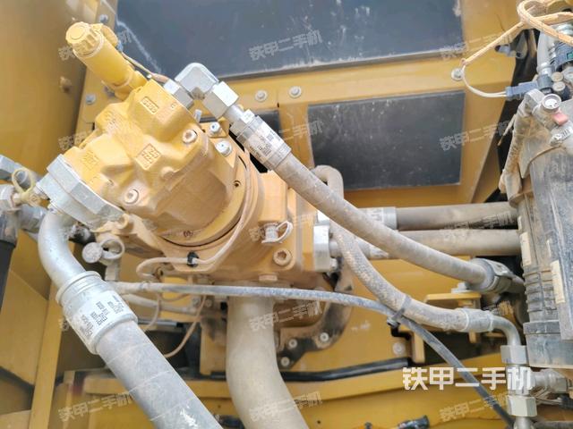 電瓶（大件艙室）