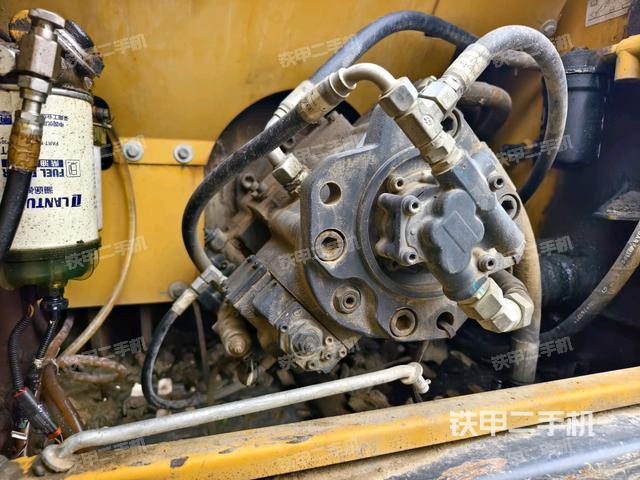 液壓泵斜45?左（大件艙室）