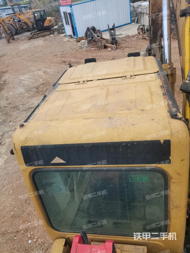 駕駛室頂部俯視（上車部件）