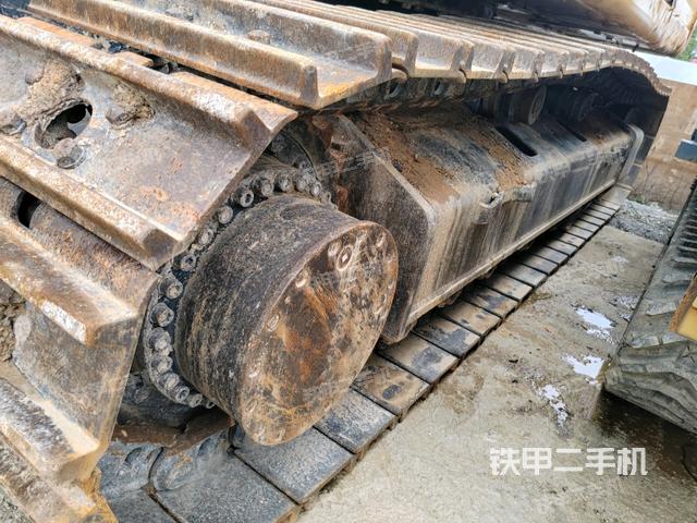 左側(cè)履帶整體?（行走機構(gòu)）