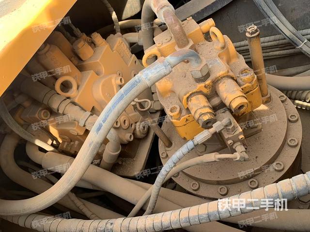 回轉(zhuǎn)馬達和主控閥（整機外觀）