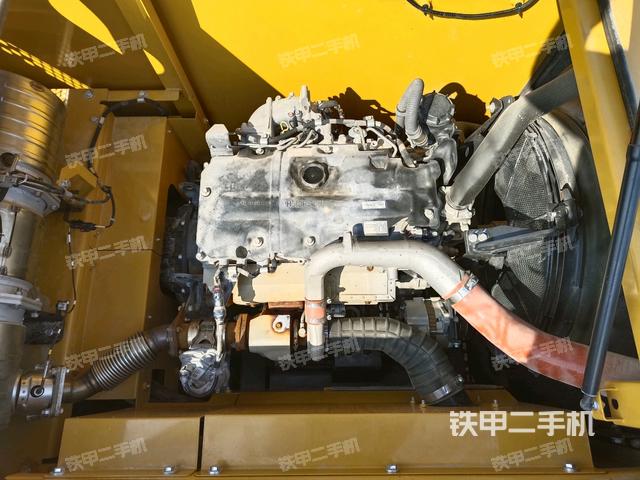 發(fā)動機(jī)整體俯視(整機(jī)外觀) 發(fā)動機(jī)整體俯視(整機(jī)外觀)