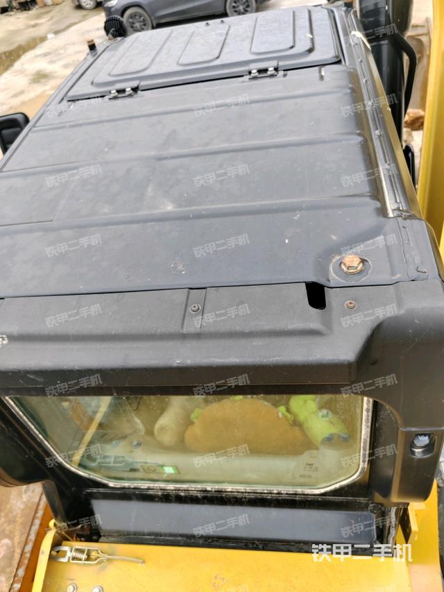 駕駛室頂部俯視（上車部件）