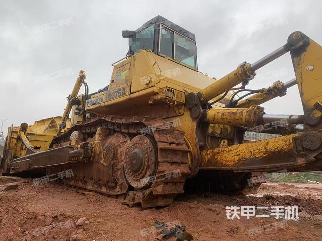 整機右側(cè)(設備外觀及核心部件) 整機右側(cè)(設備外觀及核心部件)