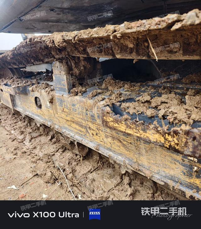 單側履帶整體（整機外觀）