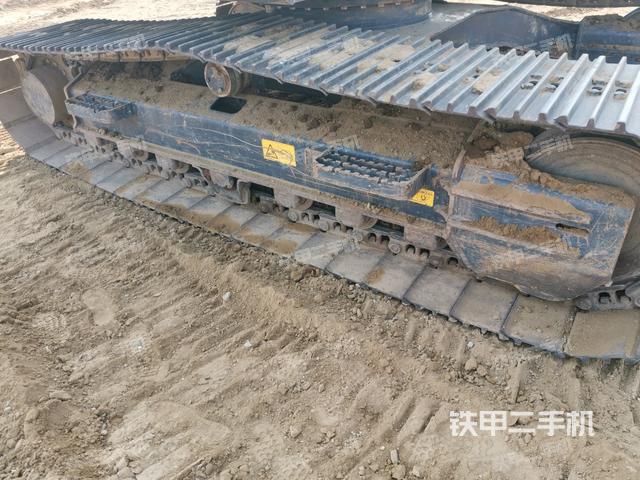 單側履帶整體(整機外觀) 單側履帶整體(整機外觀)