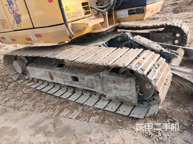 左側(cè)履帶整體?(行走機(jī)構(gòu)) 左側(cè)履帶整體?(行走機(jī)構(gòu))