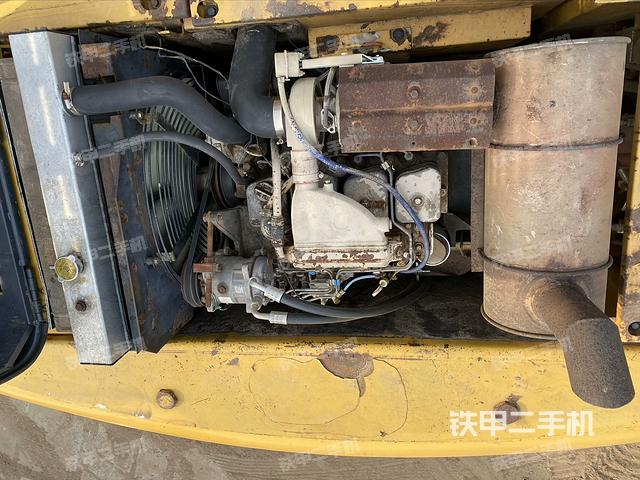 發(fā)動機(jī)整體俯視(整機(jī)外觀) 發(fā)動機(jī)整體俯視(整機(jī)外觀)
