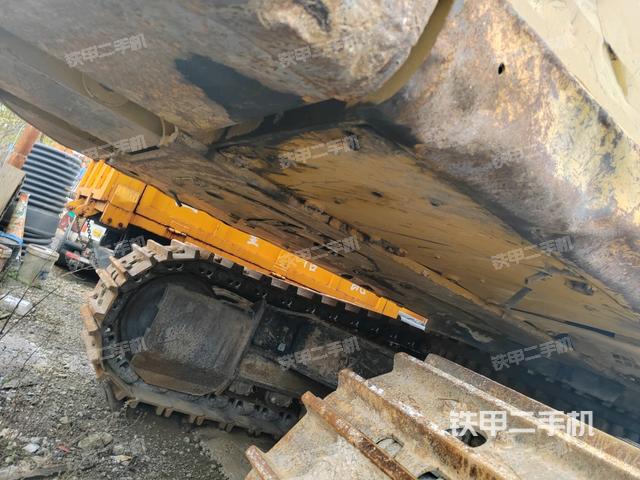 左側(cè)行走馬達蓋板（行走機構(gòu)）