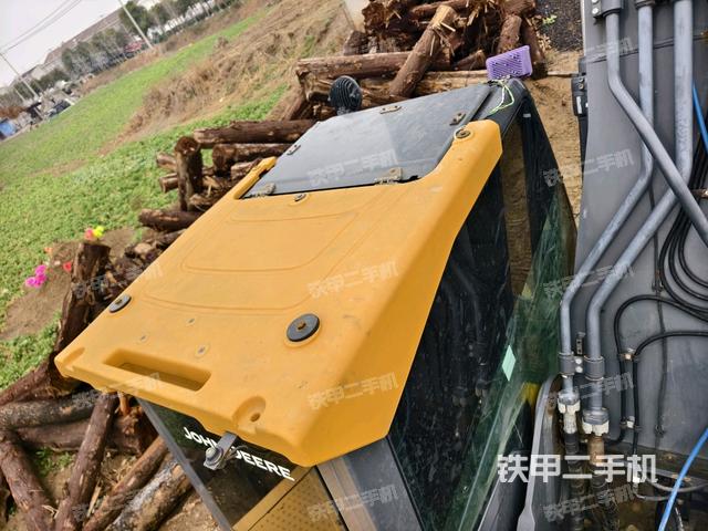 駕駛室頂部俯視（上車(chē)部件）