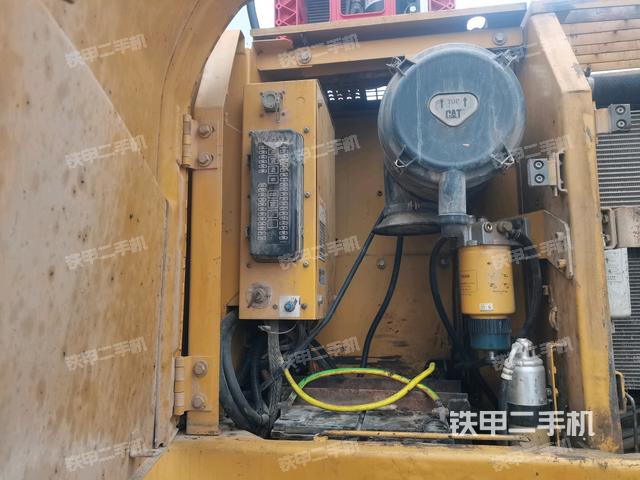 液壓泵斜45?左（大件艙室）