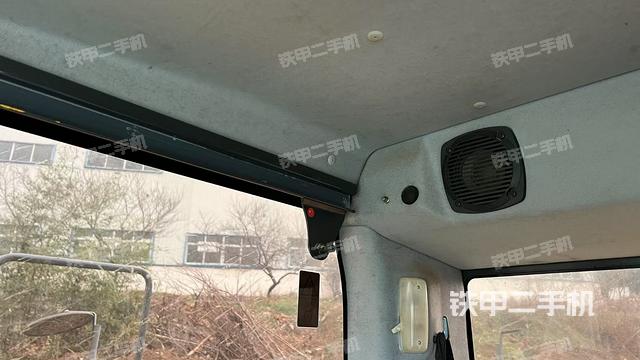 右側(cè)玻璃角標(biāo)（駕駛室部分）