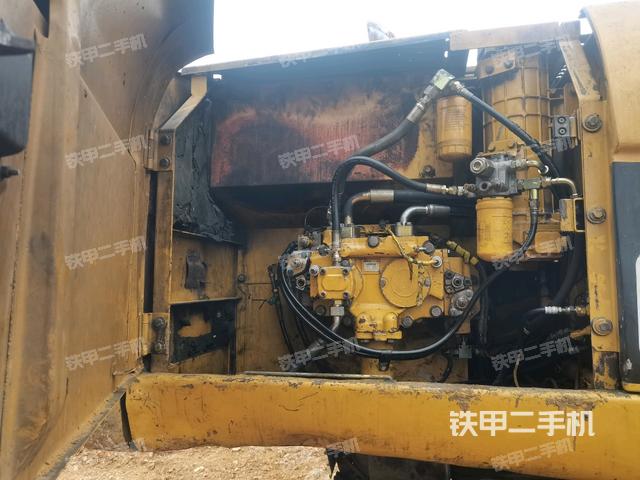 液壓泵斜45?右（大件艙室）