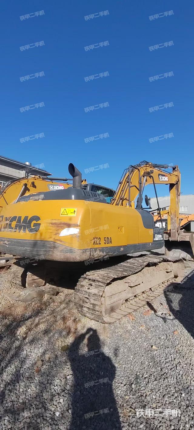 單側(cè)履帶整體（整機(jī)外觀）