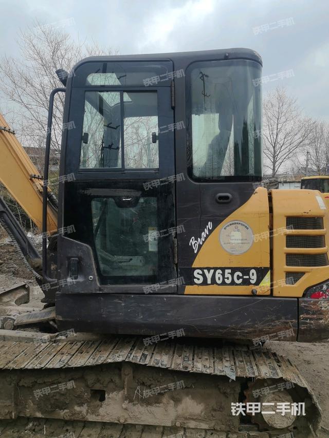 ?駕駛室正側(cè)（駕駛室部分）