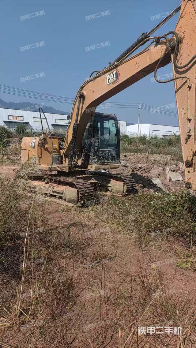 駕駛室整體（整機外觀）