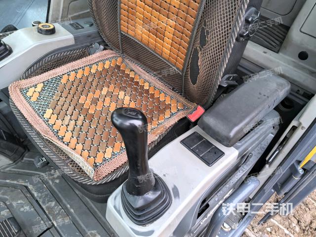 后窗玻璃角標(biāo)（駕駛室部分）