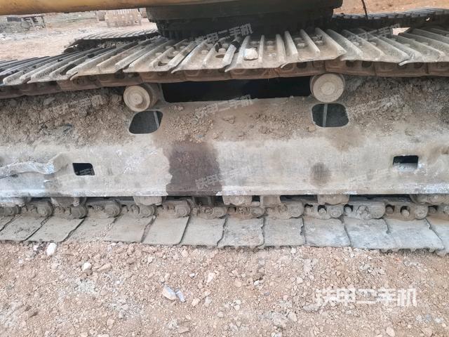 右側(cè)履帶整體（行走機構(gòu)）