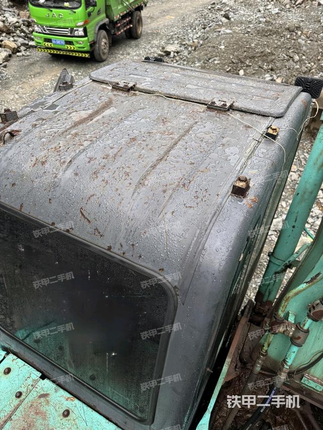 駕駛室頂部（整機(jī)外觀）