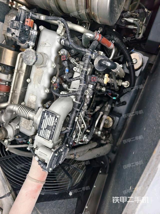氣門室蓋螺絲特寫(上車部件) 氣門室蓋螺絲特寫(上車部件)