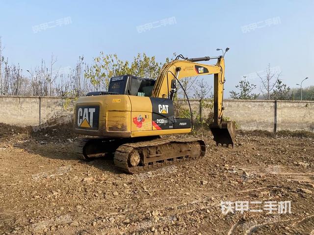 駕駛室頂部(整機(jī)外觀) 駕駛室頂部(整機(jī)外觀)