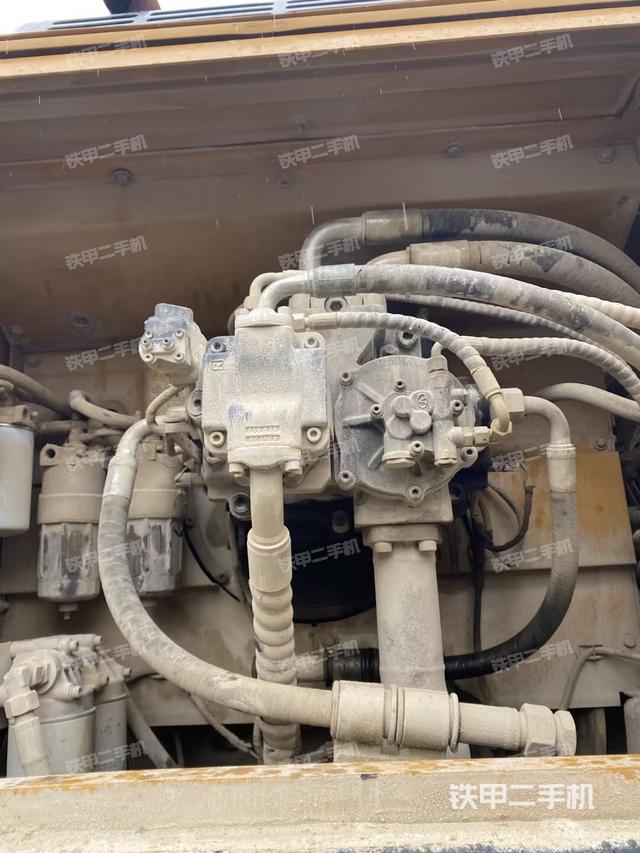 液壓泵室（大件艙室）