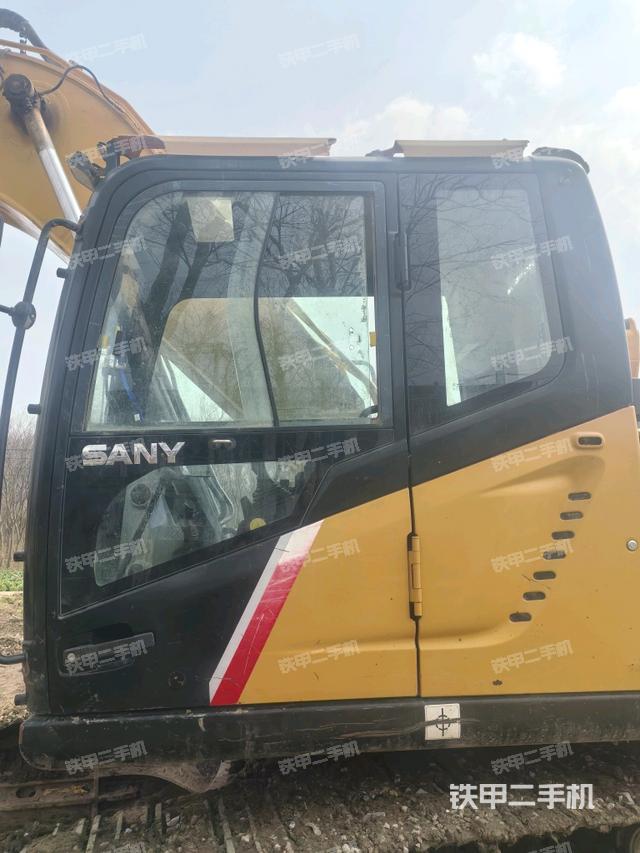 駕駛室正側(cè)（駕駛室部分）