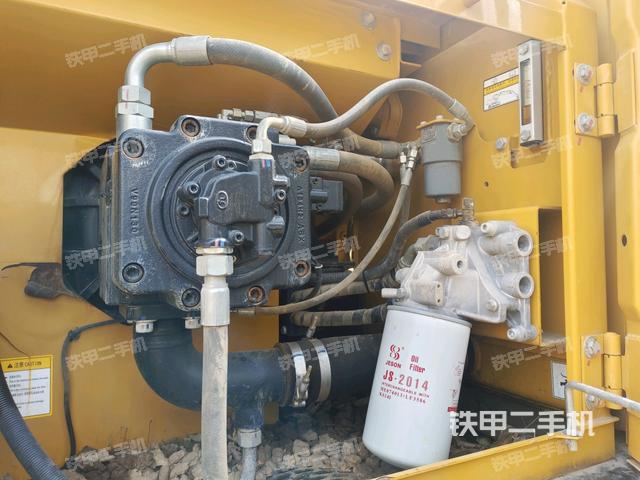 液壓泵斜45?左（大件艙室）