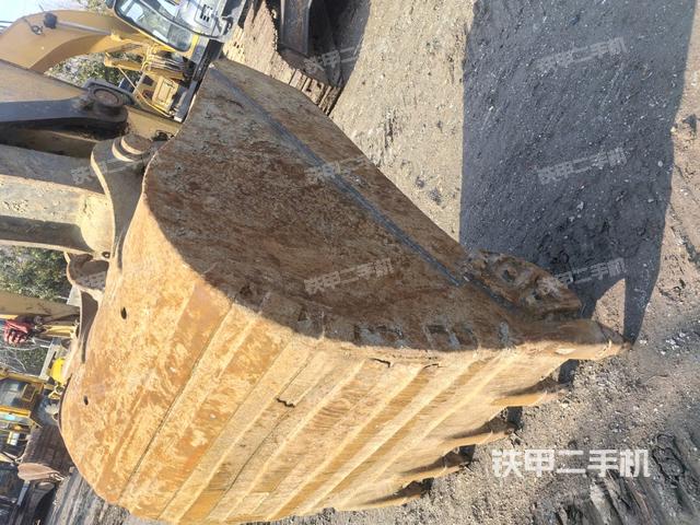 鏟斗45度(工作和回轉(zhuǎn)裝置) 鏟斗45度(工作和回轉(zhuǎn)裝置)