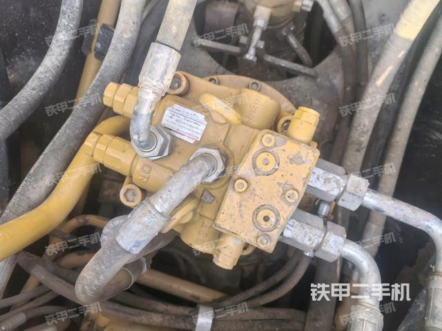 回轉(zhuǎn)馬達(dá)（上車部件）