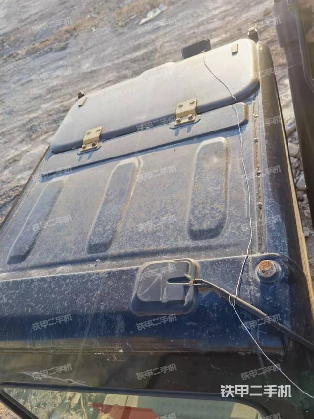 駕駛室頂部（整機(jī)外觀）