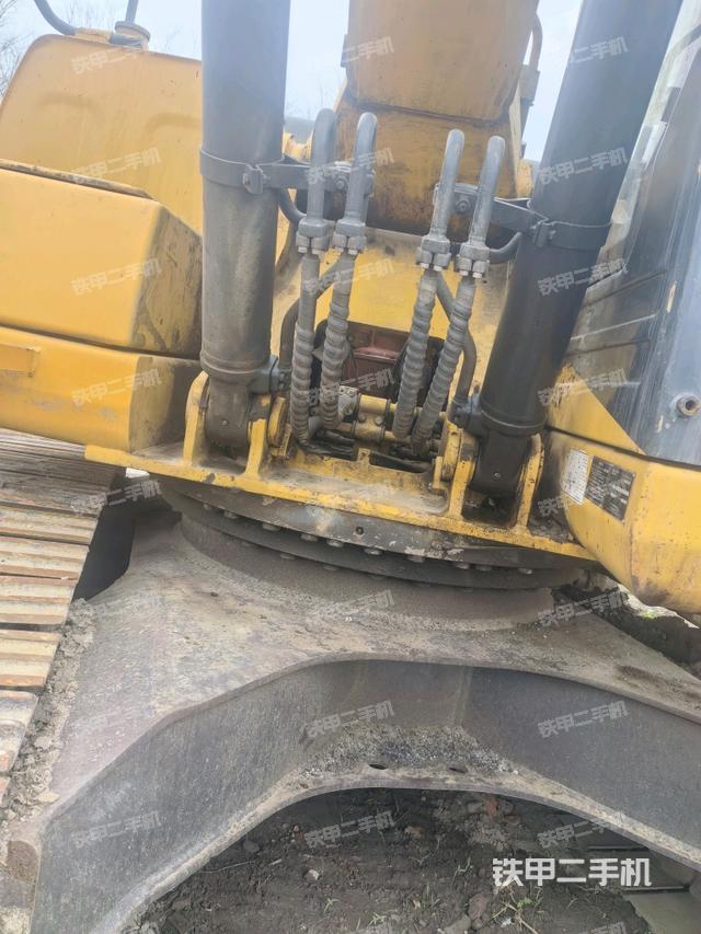 大臂油缸整體?豎拍（工作和回轉(zhuǎn)裝置）