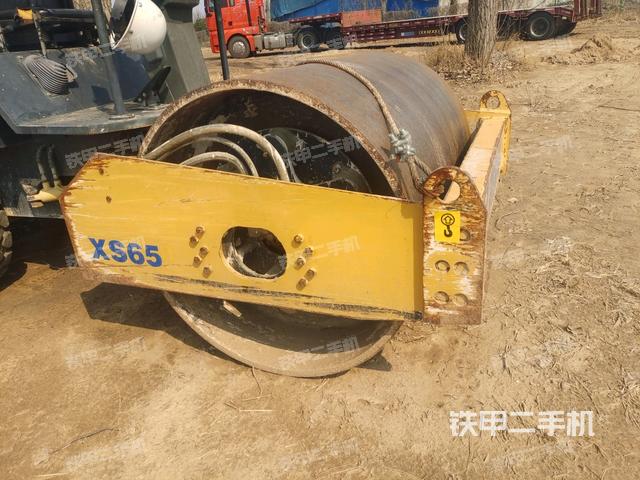 前車架正左側(cè)(壓路機(jī)前后車架) 前車架正左側(cè)(壓路機(jī)前后車架)