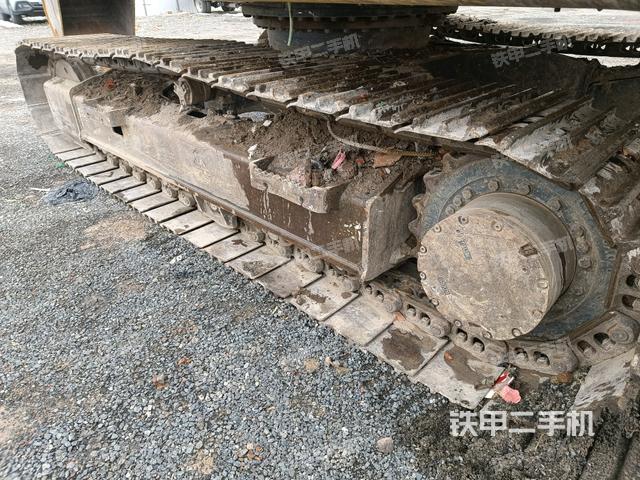 單側(cè)履帶整體（整機(jī)外觀）