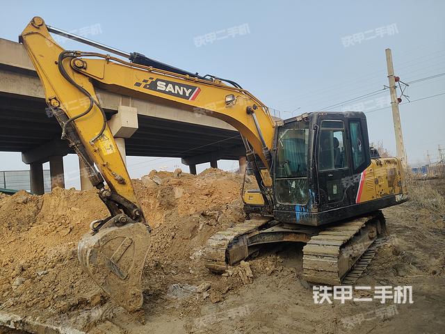 三一重工SY135挖掘機(jī)