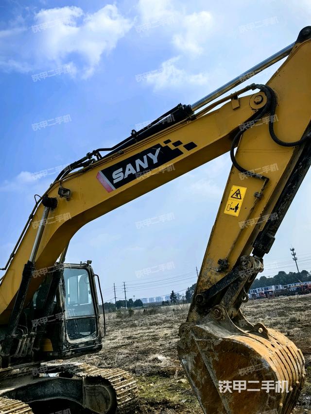 大臂整體?右側(cè)（工作和回轉(zhuǎn)裝置）