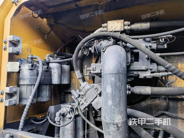 液壓泵斜45?左（大件艙室）