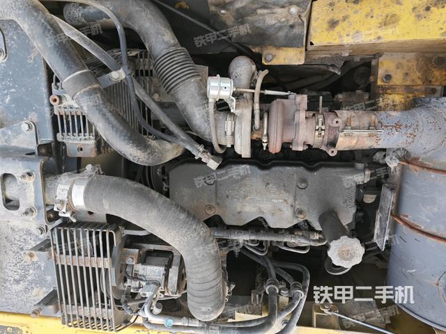 發(fā)動機整體俯視(整機外觀) 發(fā)動機整體俯視(整機外觀)