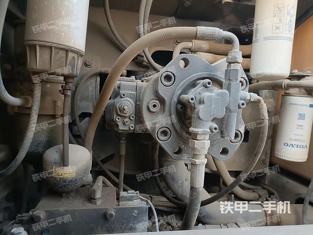 液壓泵室(大件艙室) 液壓泵室(大件艙室)