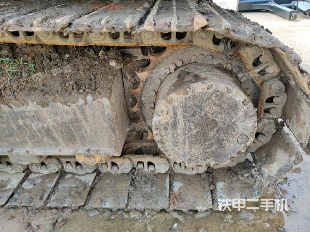 左驱动轮(行走机构) 左驱动轮(行走机构)