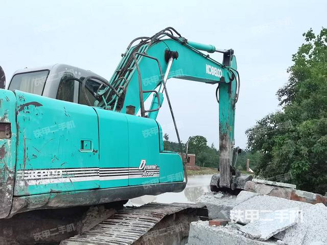 整機(jī)右后45°(整機(jī)外觀) 整機(jī)右后45°(整機(jī)外觀)