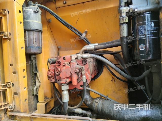 液壓泵斜45?左(大件艙室) 液壓泵斜45?左(大件艙室)