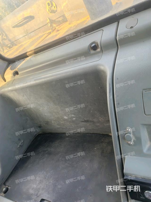 座椅后部（駕駛室部分）