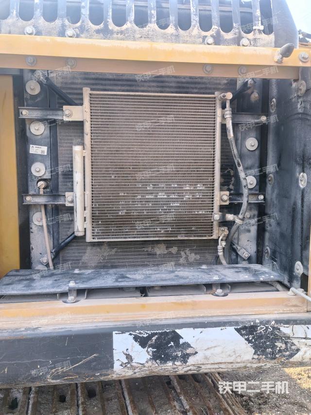 散熱器正面（大件艙室）