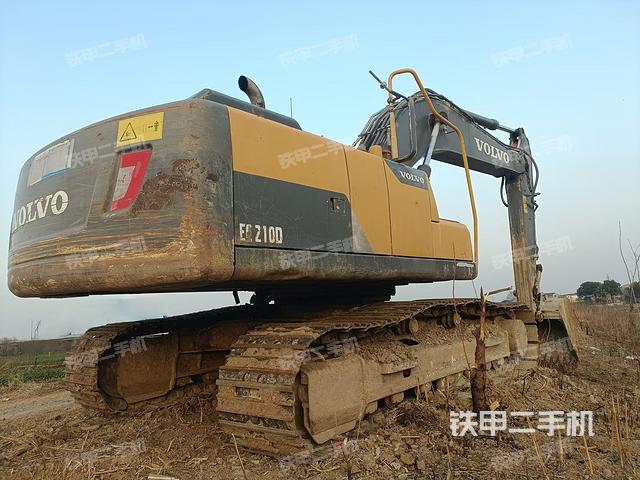 右后45(整機外觀) 右后45(整機外觀)