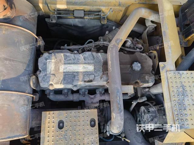 發(fā)動機(jī)整體俯視（整機(jī)外觀）