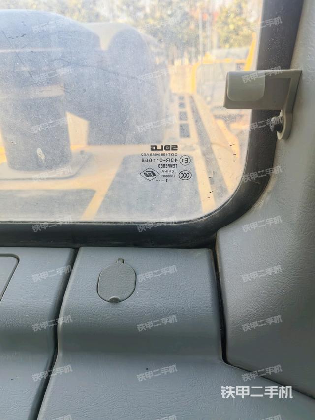 后窗玻璃角標(biāo)（駕駛室部分）