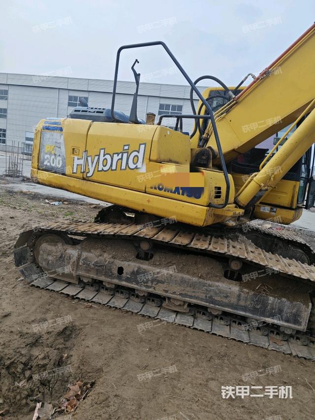 駕駛室頂部(整機外觀) 駕駛室頂部(整機外觀)